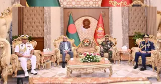 রাষ্ট্রপতির সঙ্গে তিন বাহিনীর প্রধানের সৌজন্য সাক্ষাৎ